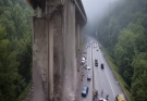 🎥They thought it was just surface damage… until they checked the next pillar…See more