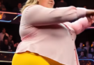 The Vibrant Entertainer in Pink and Yellow Who Transformed Skepticism Into a Roaring AGT Ovation
